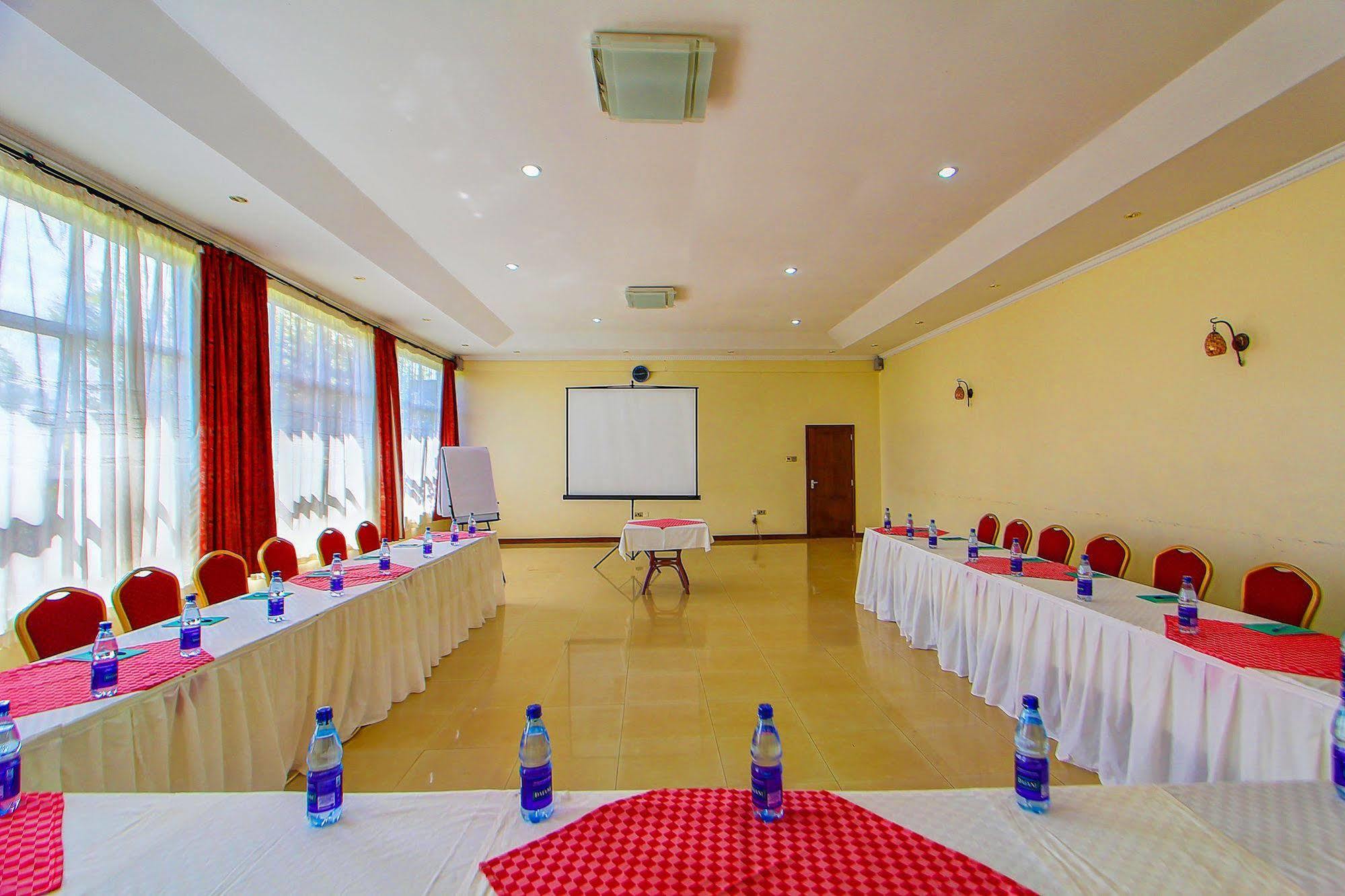 אלדורט Poa Place Resort & Hotel - Where Nature Meets Comfort מראה חיצוני תמונה